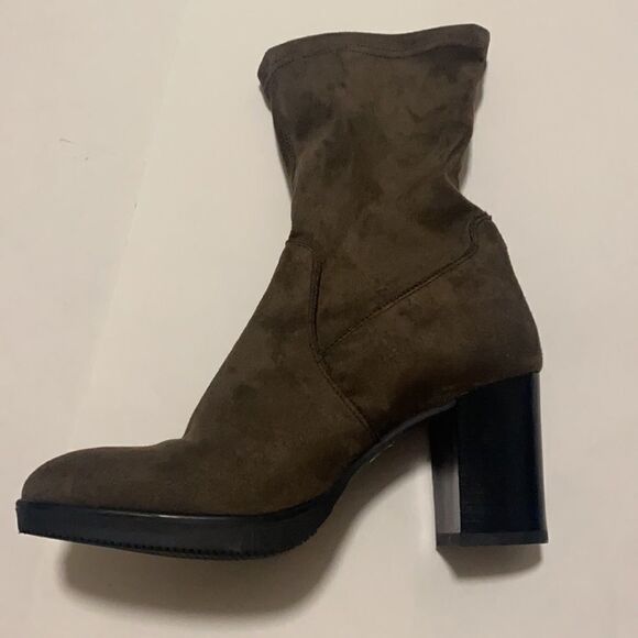EUC Piampiani Suede Lug Sole Boot - Picture 3 of 4